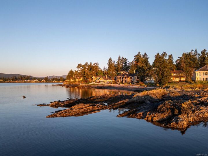 Property Photo:  10493 Allbay Rd  BC V8L 2P2 