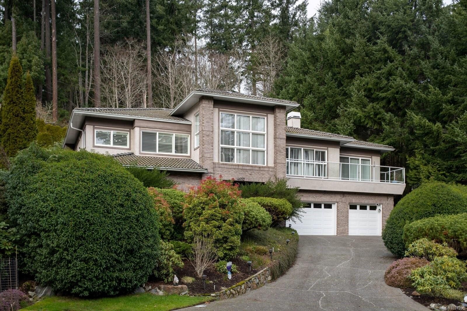 Property Photo:  4652 Boulderwood Dr  BC V8Y 3G5 