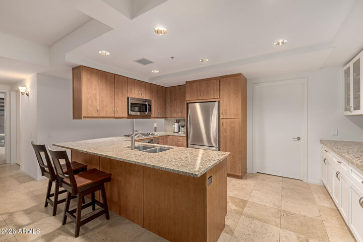 Property Photo:  7151 E Rancho Vista Drive 1006  AZ 85251 
