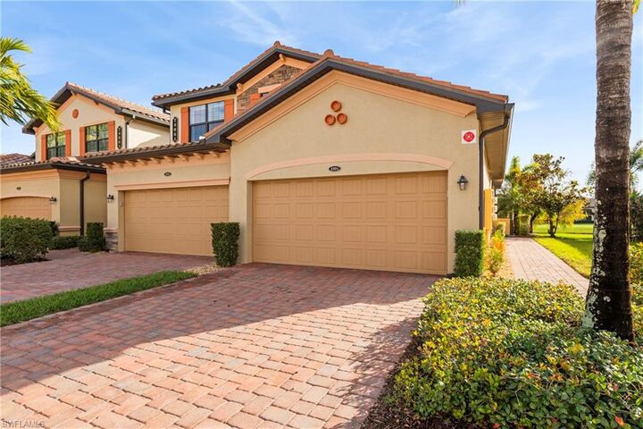 Property Photo:  28061 Cookstown Ct 4004  FL 34135 