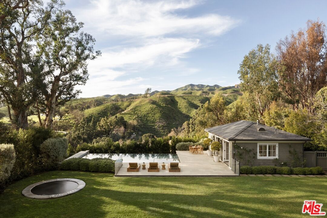 Property Photo:  1319 Amalfi Dr  CA 90272 