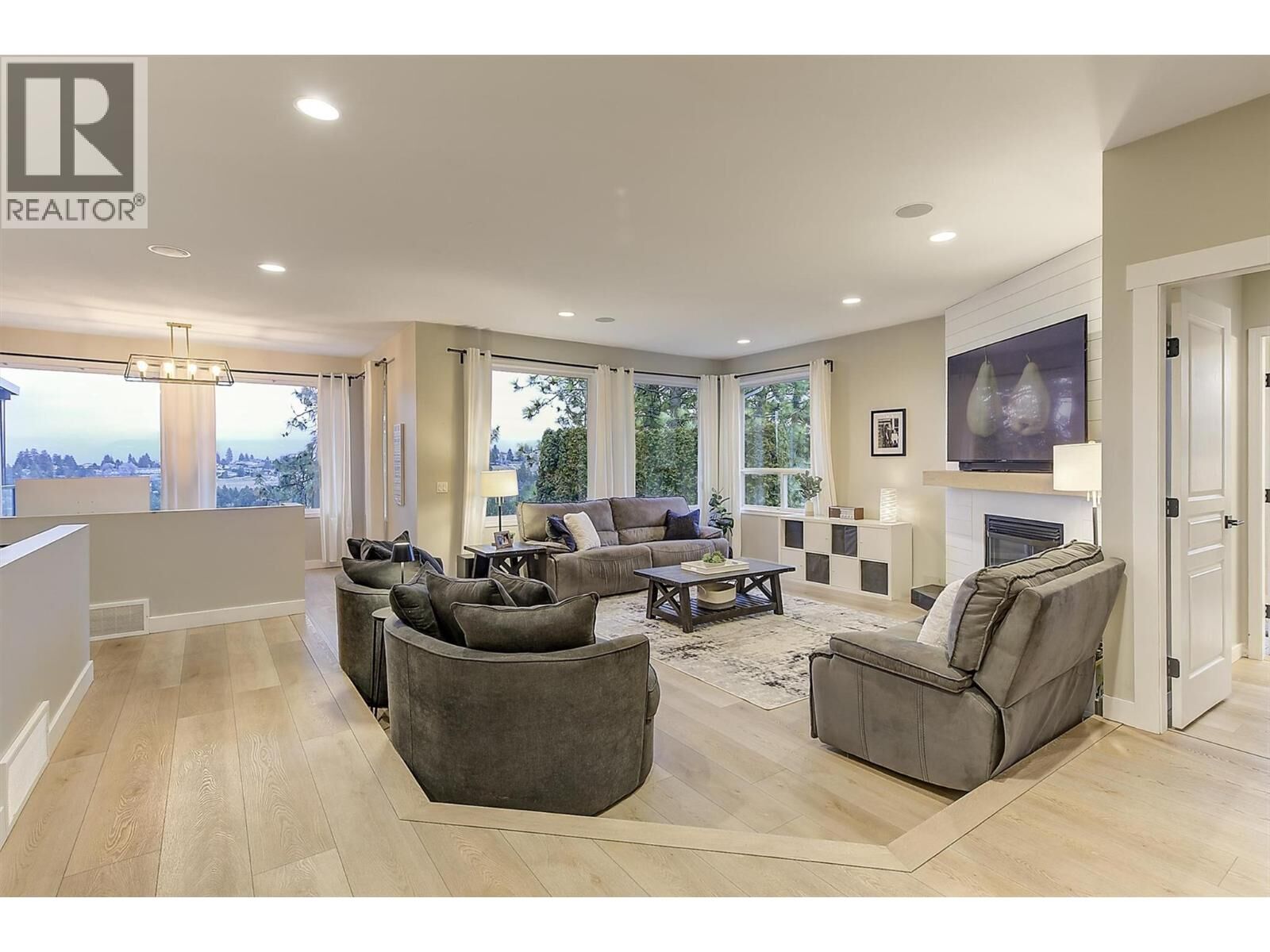 Property Photo:  2063 Horizon Drive  BC V1Z 3N4 