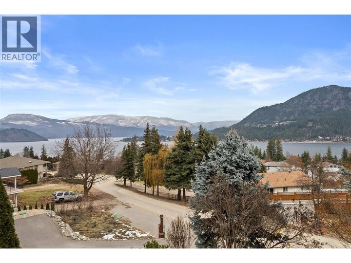 Property Photo: 2822 Juniper Crescent BC V0E 1H1