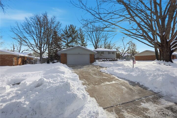 Property Photo: 7980 Brainard Woods Drive OH 45458