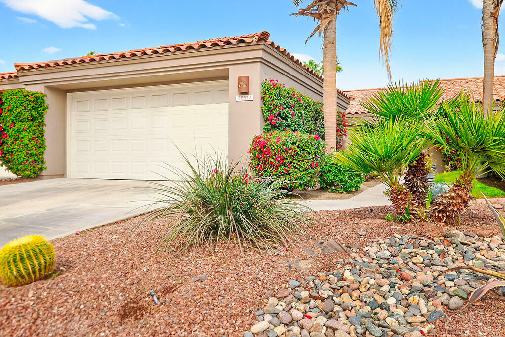 Property Photo: 38612 Wisteria Drive CA 92211