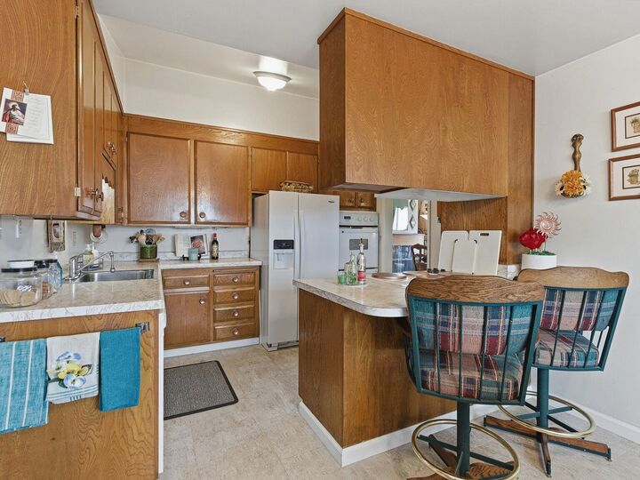 Property Photo:  836 Hawthorne Dr  CA 94572 