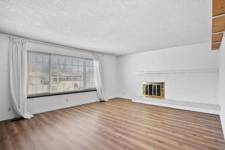 Property Photo:  1007 S Mills Ave  CA 95242 