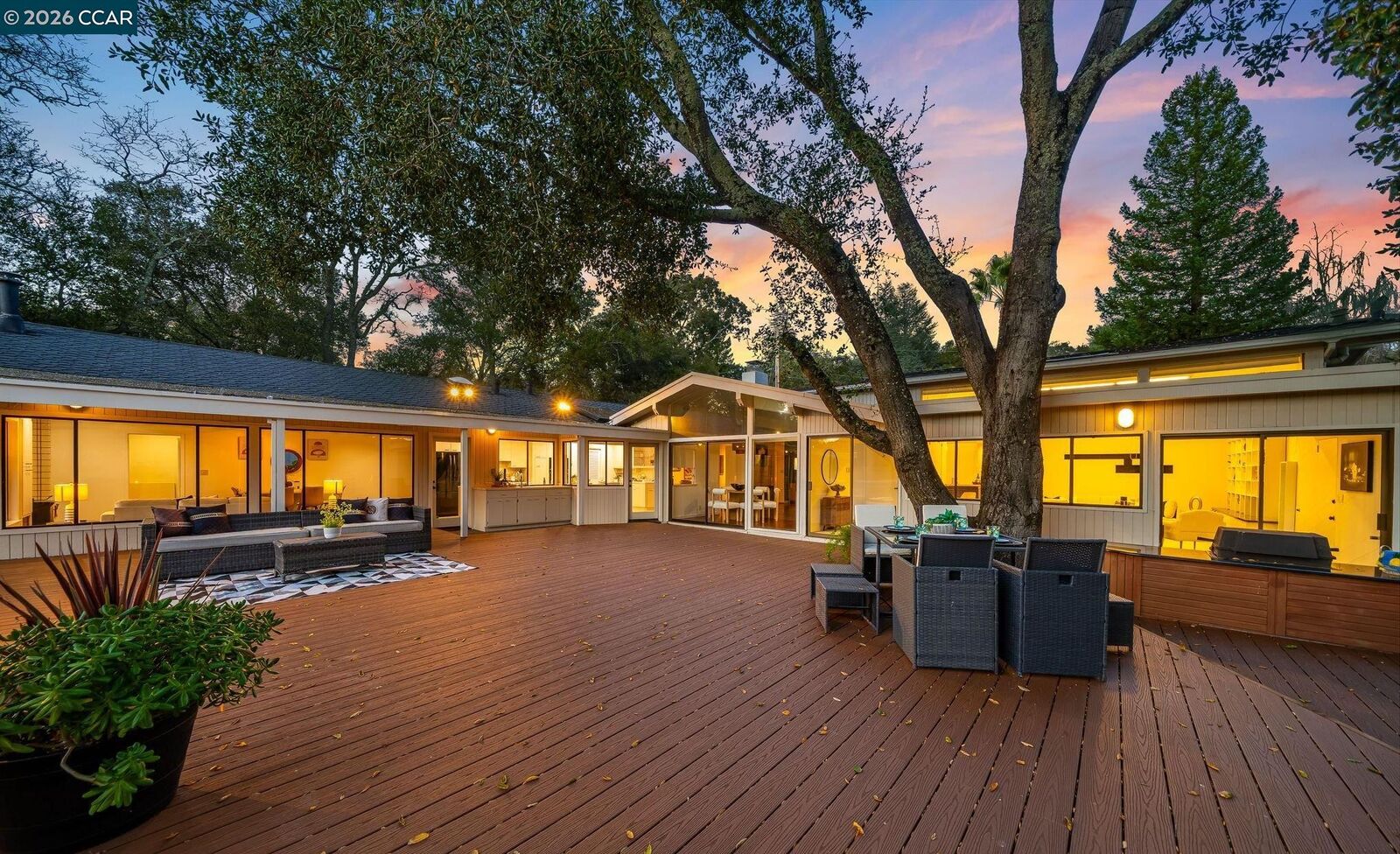 Property Photo:  38 Vista Del Mar  CA 94563 