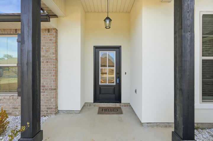 Property Photo:  4631 Jayhawk Drive  FL 32539 