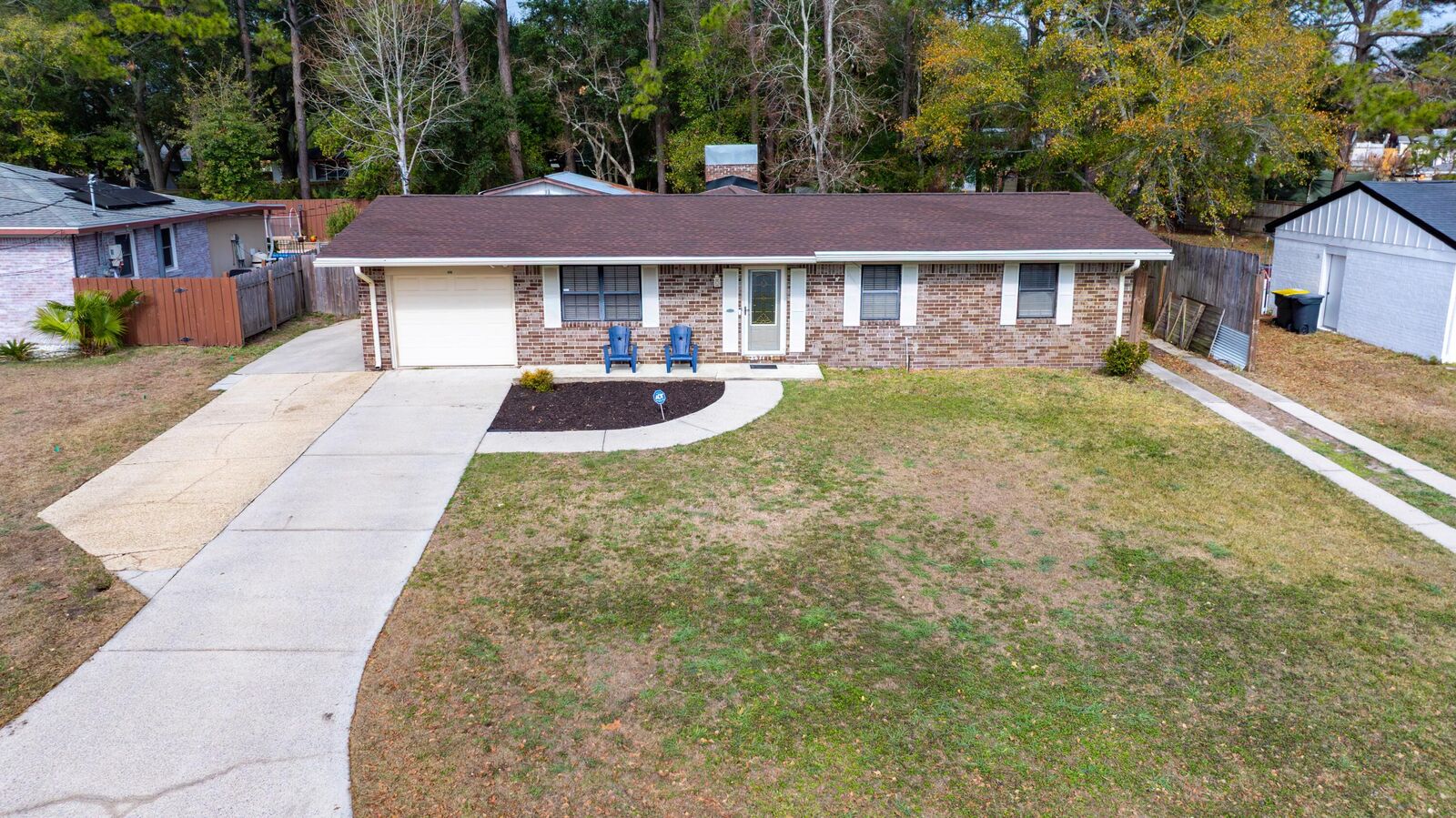 Property Photo: 207 NW Martisa Road FL 32548