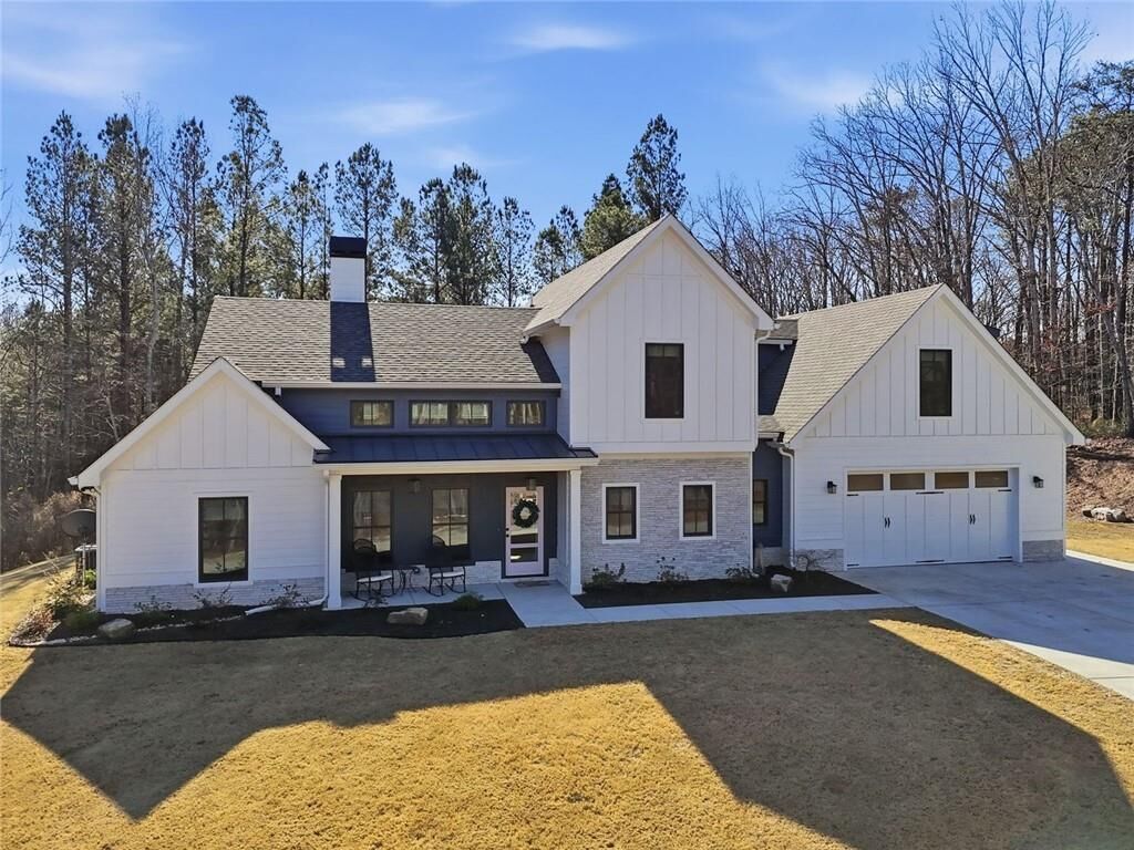 Property Photo: 850 Land Road GA 30114