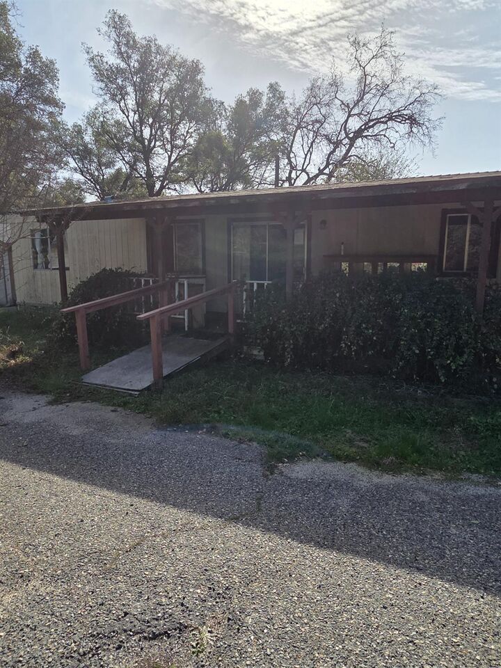 Property Photo: 58348 Road 225 CA 93643