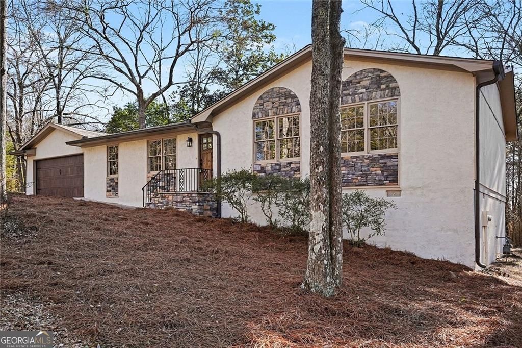 Property Photo:  2304 Rolling Acres Court SW  GA 30094 