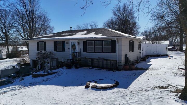 Property Photo:  508 E Price Avenue  MO 64485 