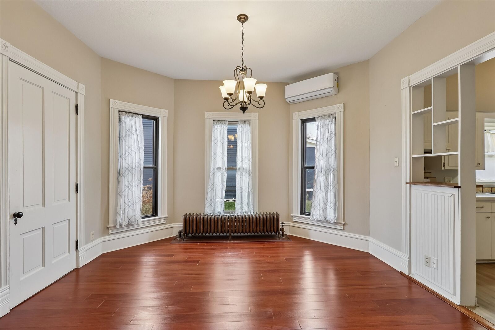 Property Photo:  521 Division Street  IA 50036 