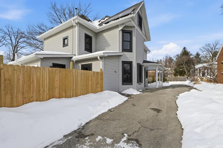 Property Photo: 1202 E Maxwell Lane IN 47401