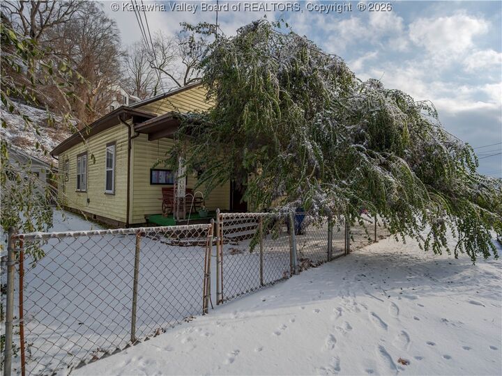 Property Photo:  850 Greendale Drive  WV 25302 