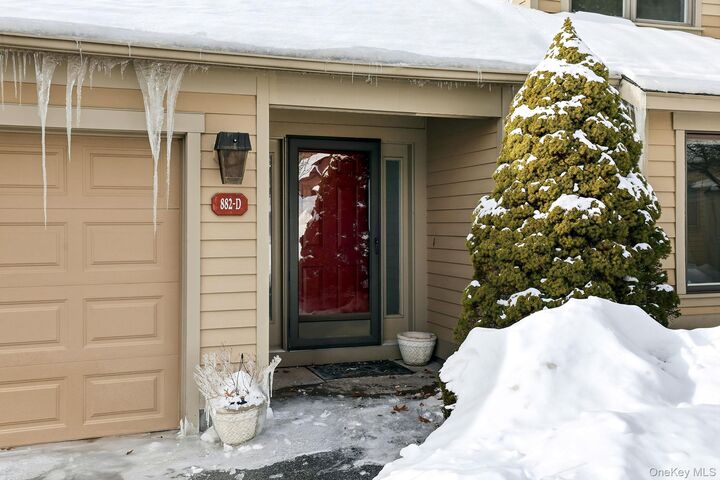 Property Photo: 882 Heritage Hills D NY 10589