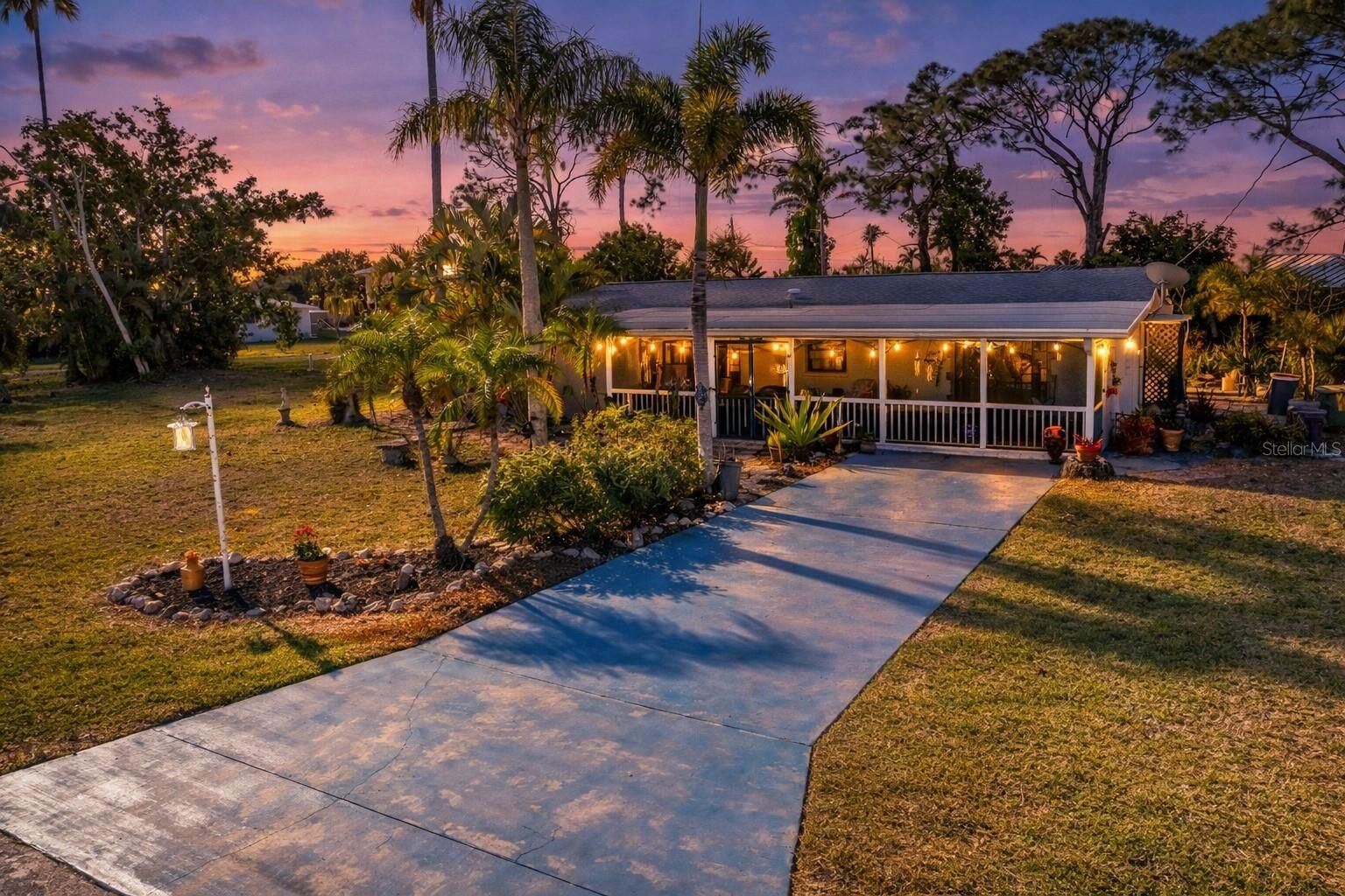 Property Photo:  2091 Oyster Creek Drive  FL 34224 