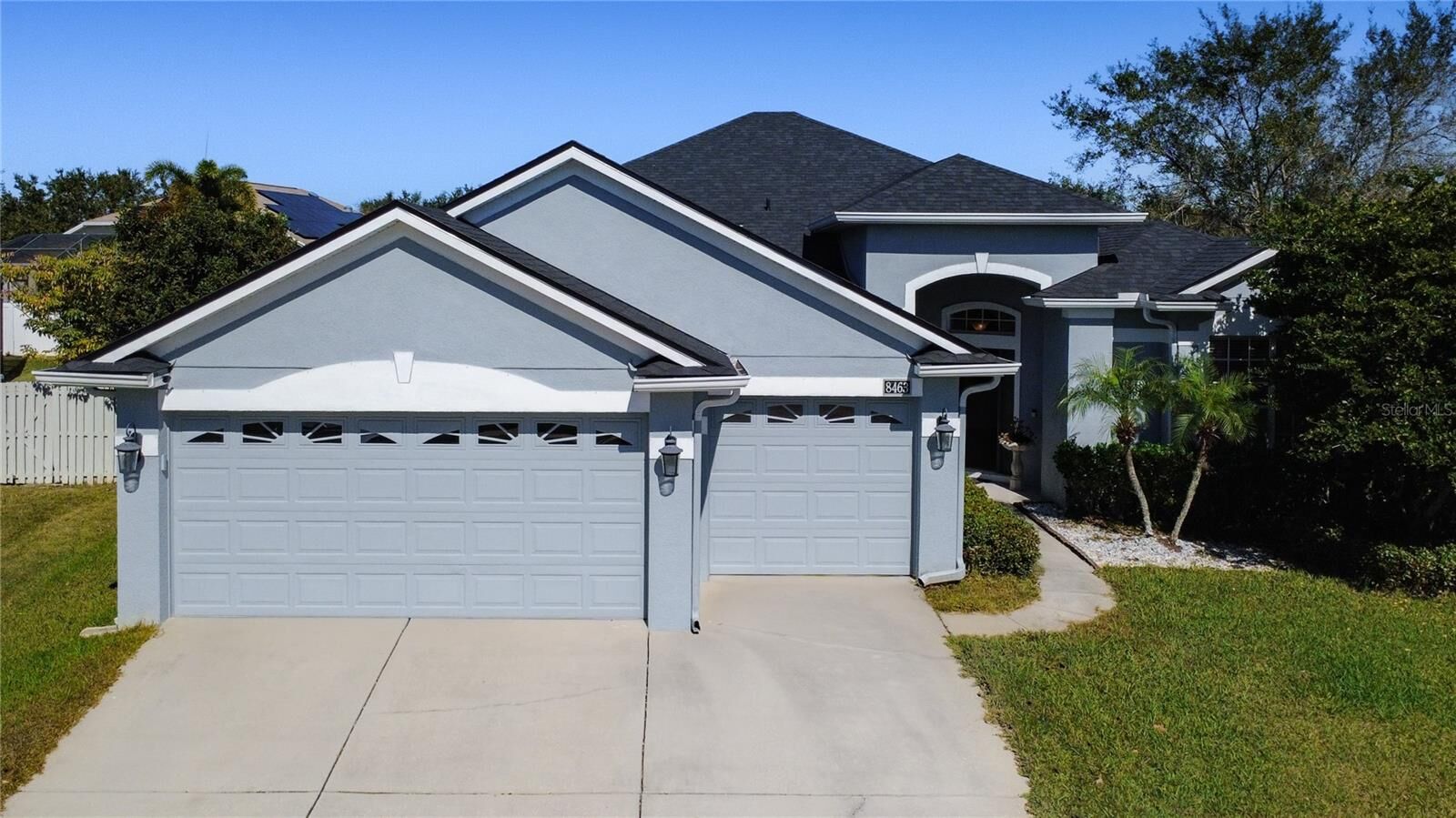 Property Photo: 8463 Dover View Lane FL 32829