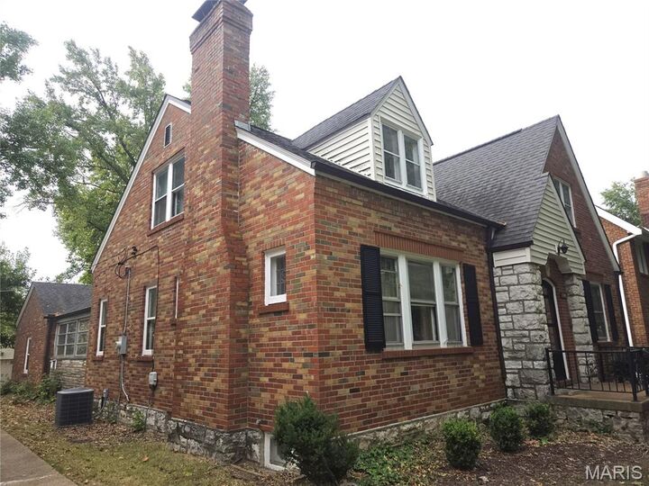 Property Photo:  2940 Moniteau Drive  MO 63121 