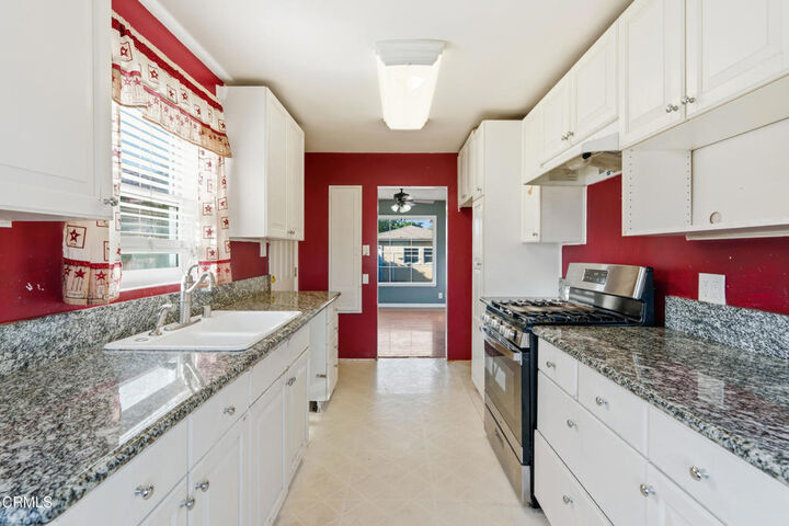 Property Photo:  255 Douglas Avenue  CA 93030 
