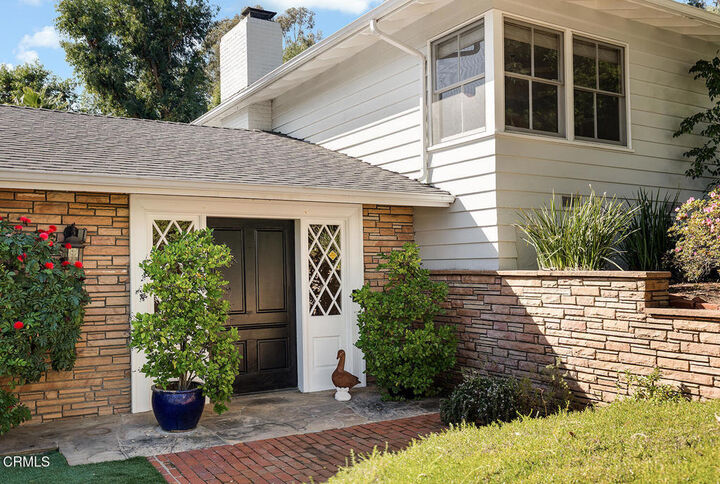 Property Photo: 1650 Knollwood Drive CA 91103