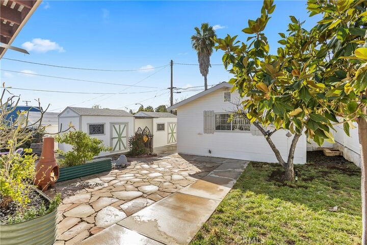 Property Photo:  127 S Redwood Avenue  CA 92821 