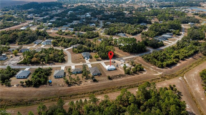 Property Photo:  5033 N Peachtree Circle  FL 33935 