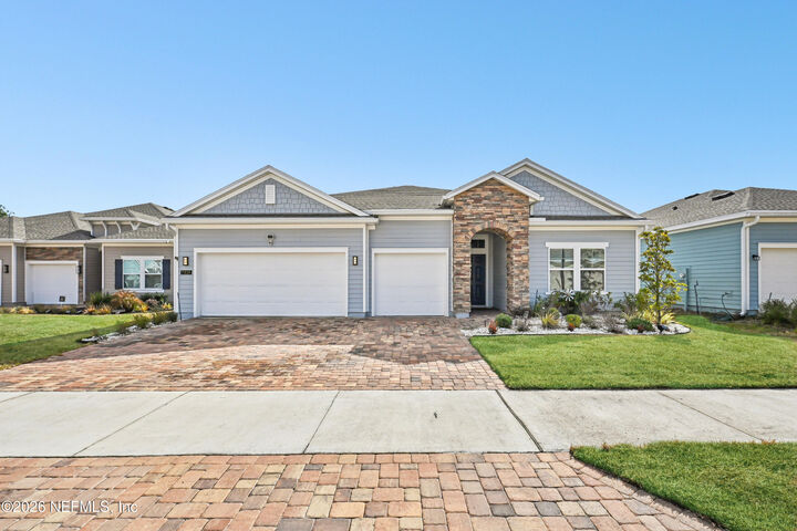 Property Photo: 7225 Calamint Avenue FL 32219