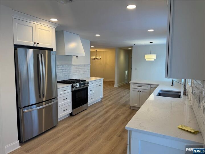 Property Photo:  19 Lavina Terrace  NJ 07470 