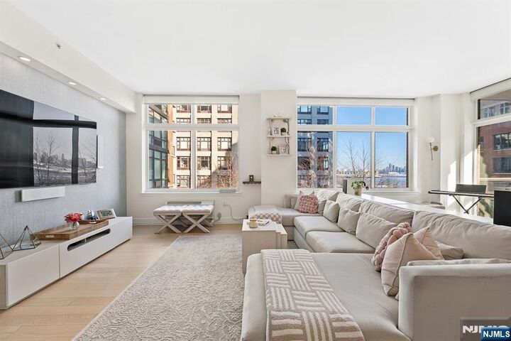 Property Photo:  1400 Hudson Street 322  NJ 07030 