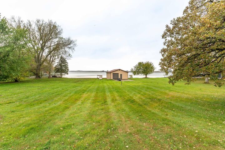 Property Photo: 27361 Oak Point Road MN 56531