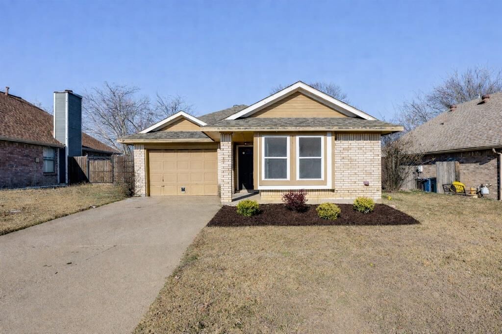 Property Photo:  10204 Leatherwood Drive  TX 76108 