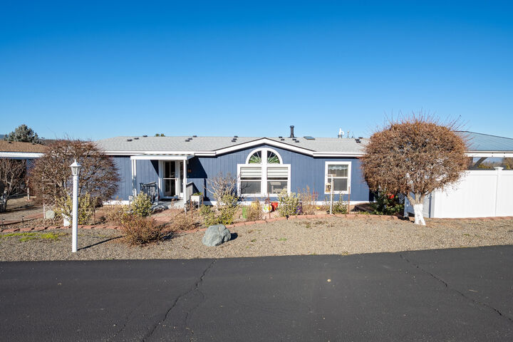 Property Photo: 3955 S Stage Road 93 OR 97501