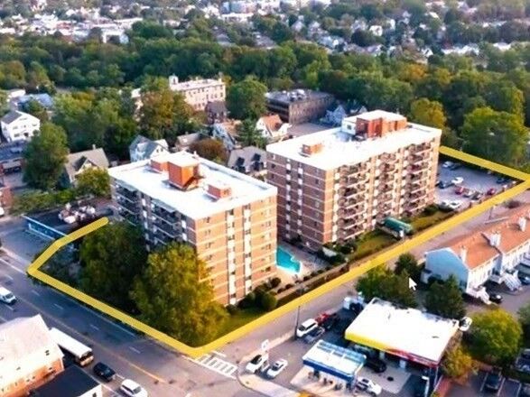 Property Photo:  10 Williams St 26  MA 02472 