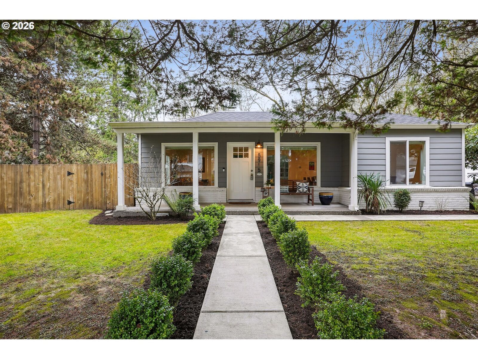 Property Photo:  5915 SW Haines St  OR 97219 