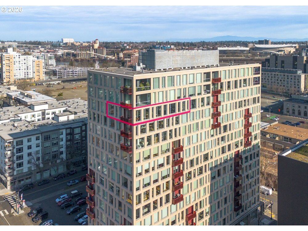 Property Photo:  937 NW Glisan St 1431  OR 97209 