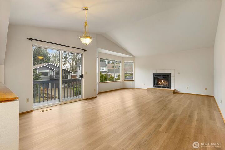 Property Photo:  2078 SE 8th Drive  WA 98055 