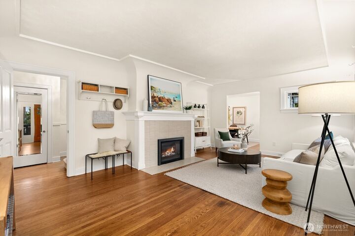 Property Photo: 2568 28th Avenue W WA 98199