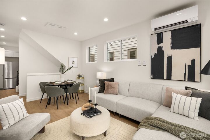 Property Photo: 2105 SW Genesee Street SW WA 98106