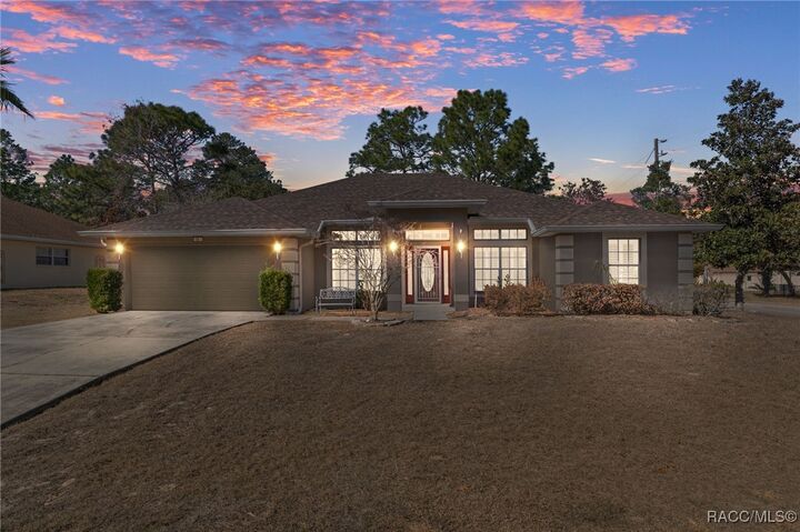 Property Photo: 10 Daisy Street FL 34446