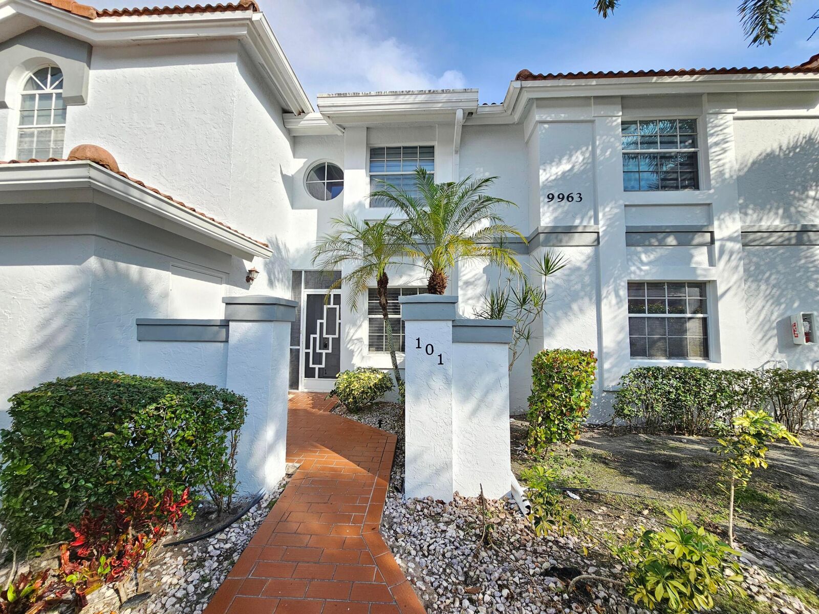 Property Photo:  9963 Seacrest Circle 101  FL 33437 