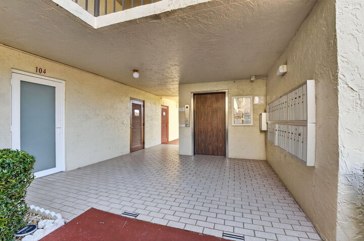 Property Photo:  27 Abbey Lane 207  FL 33446 