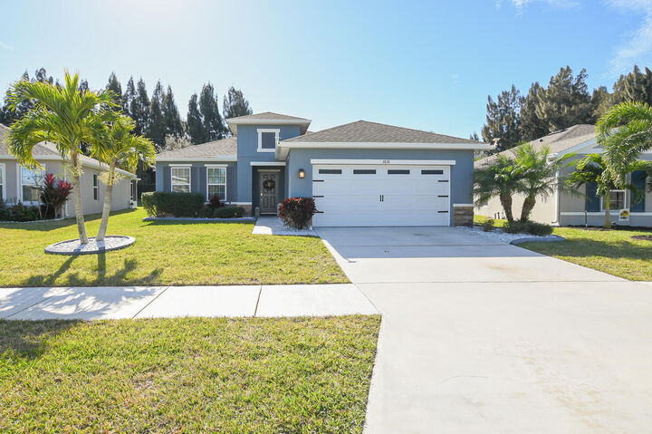 Property Photo:  3838 Lancove Way  FL 34981 