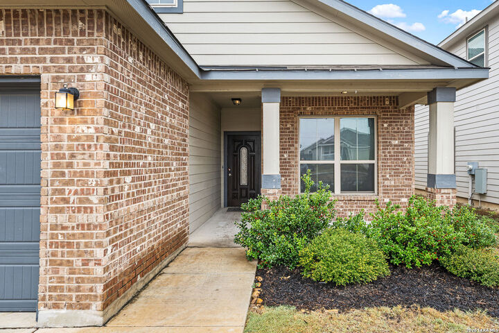 Property Photo: 5903 Larkspur Valley TX 78218