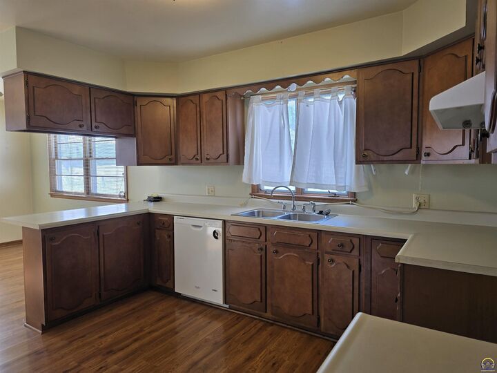 Property Photo:  207 Eastern Ave  KS 66419 