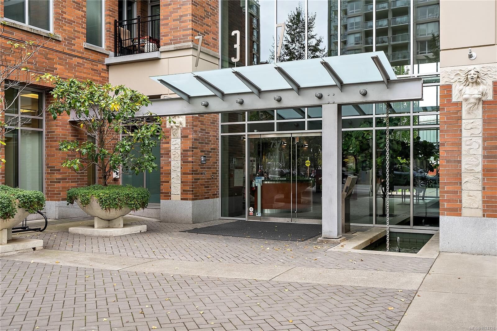 Property Photo:  737 Humboldt St S204  BC V8W 1B1 