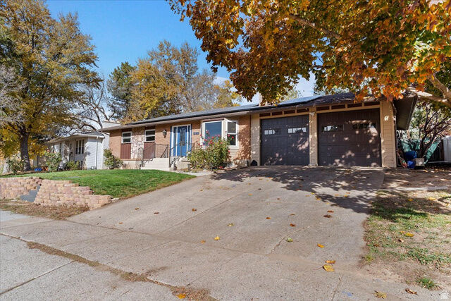 Property Photo:  566 E 3050 N  UT 84414 