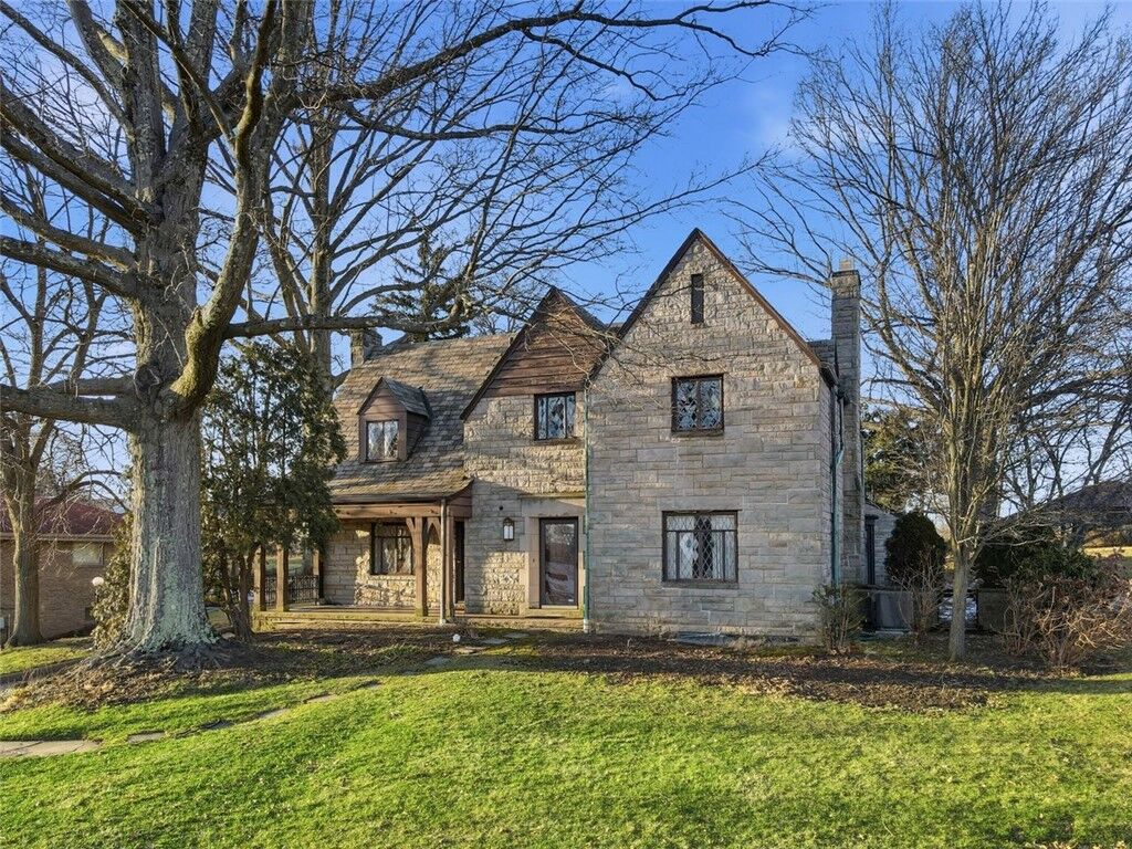 Property Photo: 4430 Brownsville Rd PA 15236